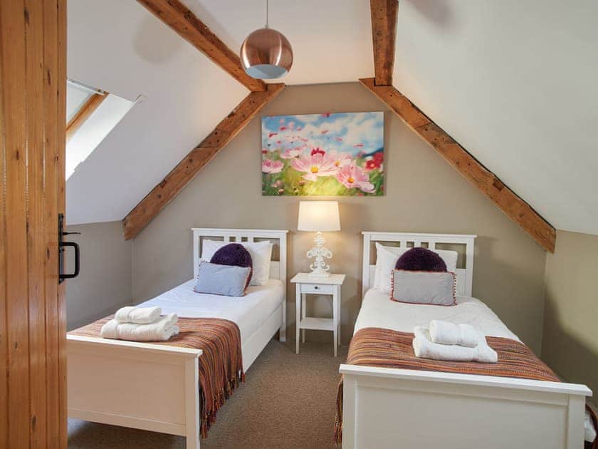 Twin bedroom | The Old Dairy - Manor Mews, Tattersett, near Fakenham