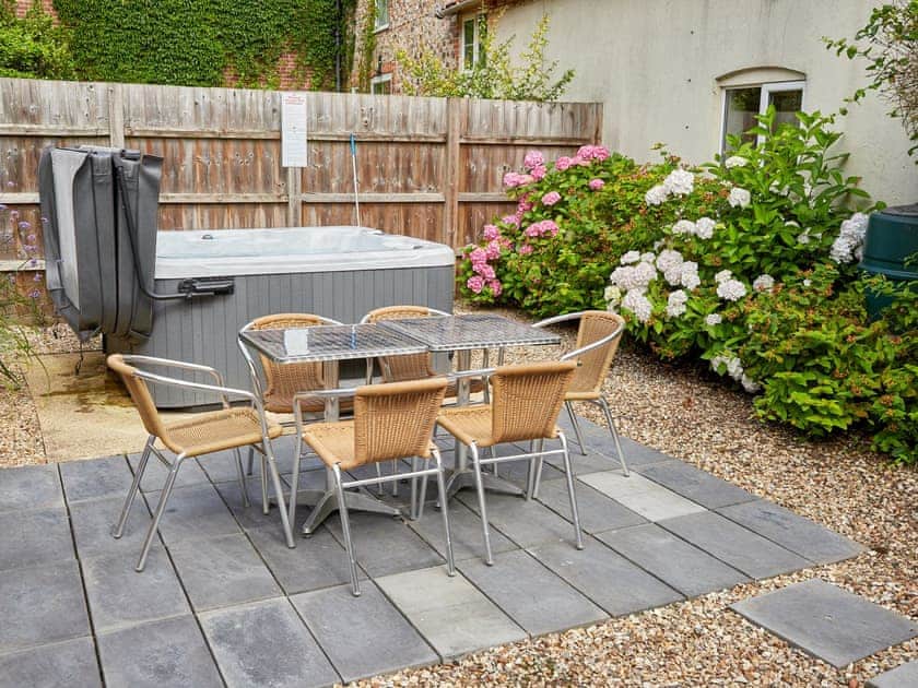 Hot tub | The Old Dairy - Manor Mews, Tattersett, near Fakenham