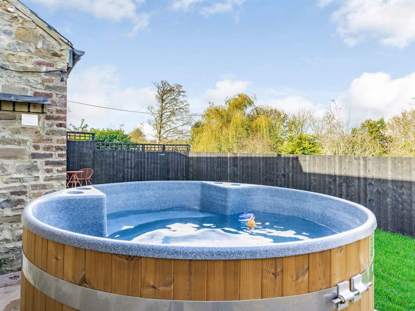 Hot tub | Little Glencrest, Copley, Bishop Auckland