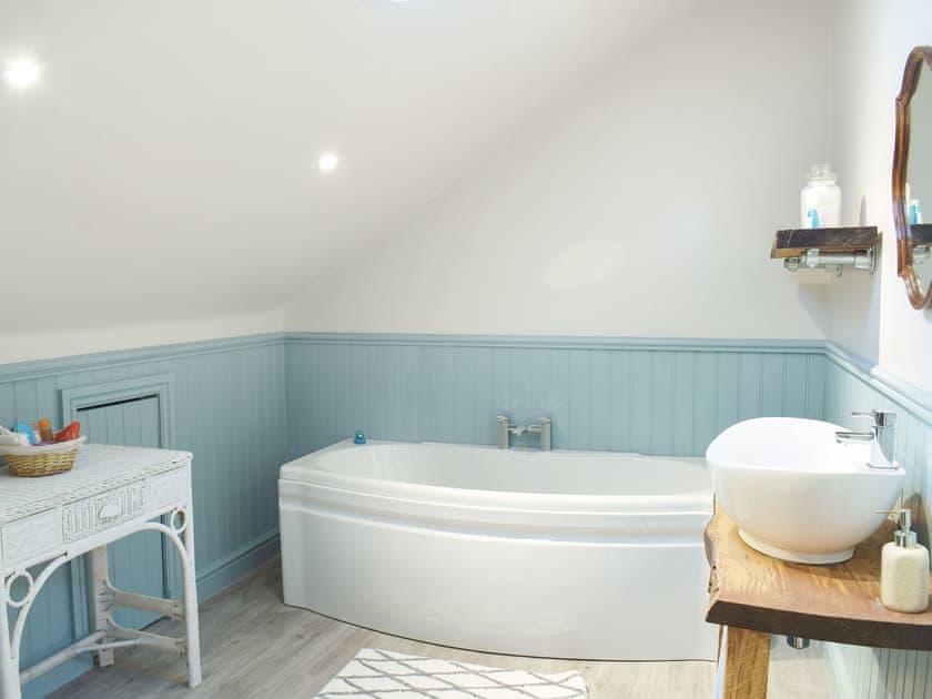 Bathroom | Glen Rosa, Ayr