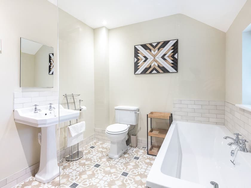 Bathroom | Creamery Cottage, Strensall