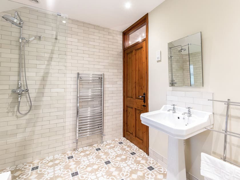 Bathroom | Creamery Cottage, Strensall