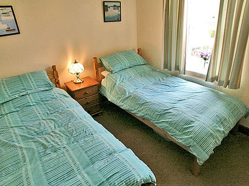 Twin bedroom | Hollyhocks Cottage, Docking
