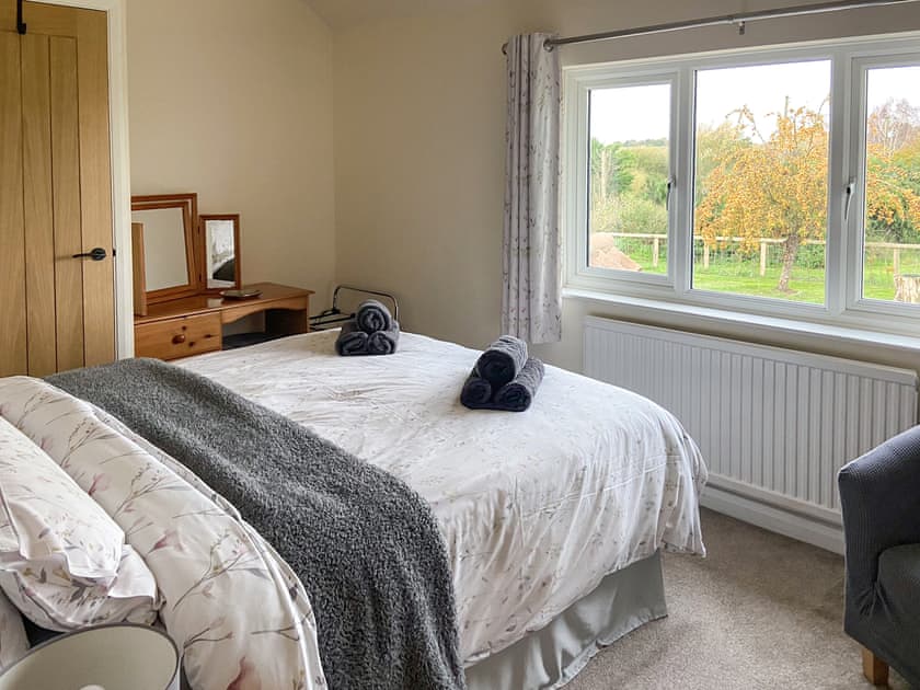 King bedroom | Old Alton Hall Farmhouse, Holbrook, near Ipswich