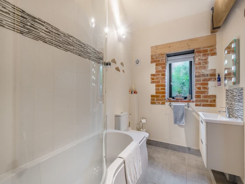 Bathroom | Rupert’s Barn, Gimingham
