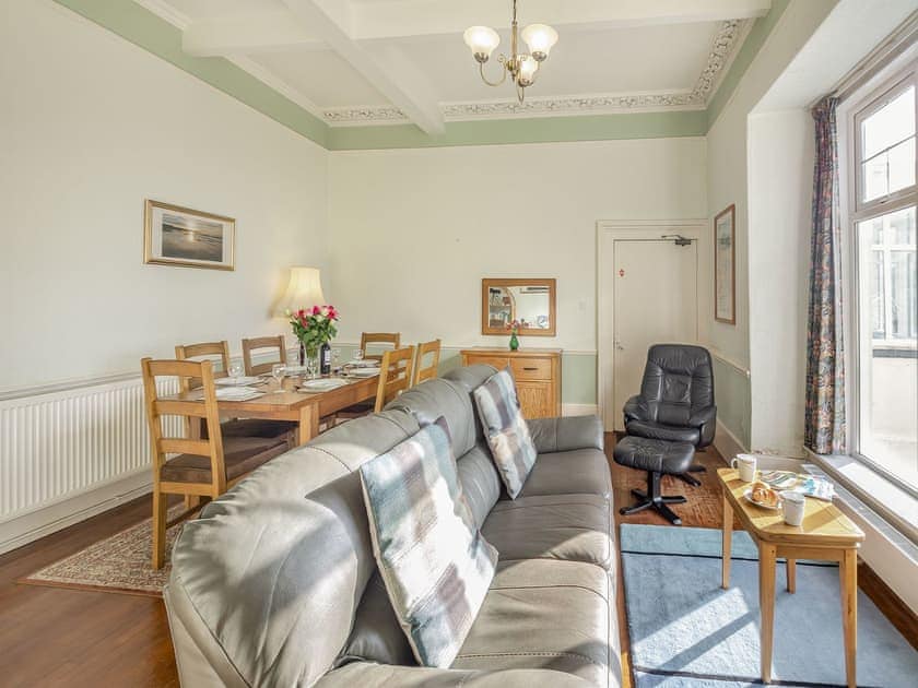 Living room/dining room | Sea and Sands, Barmouth