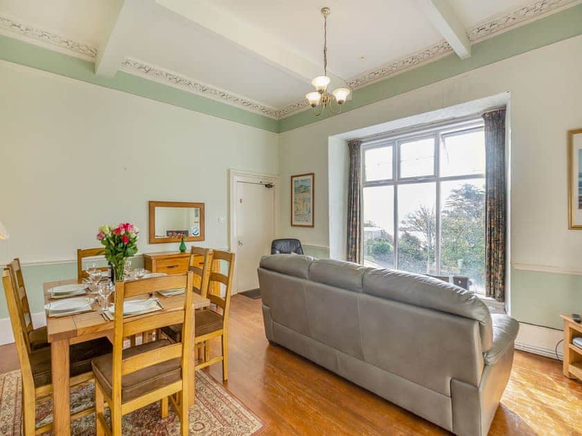 Living room/dining room | Sea and Sands, Barmouth