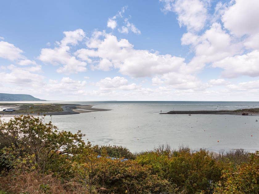 Surrounding area | Sea and Sands, Barmouth