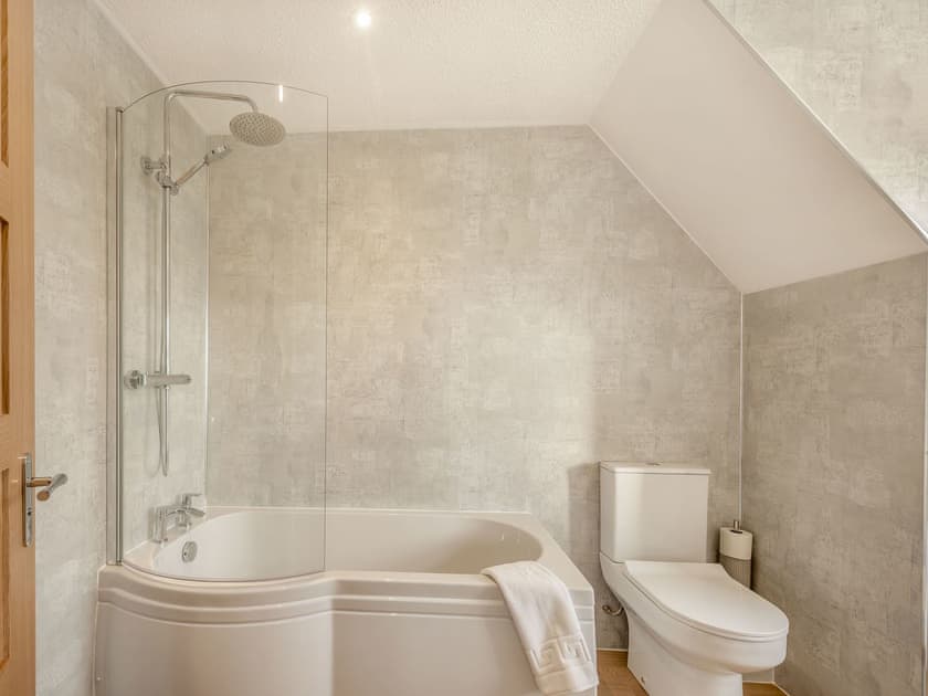 En-suite | Crug Y Bar, Cardigan