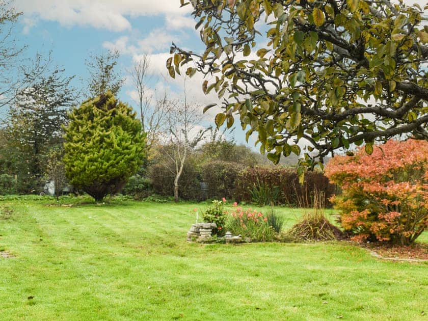 Garden | Yaverland Beach House, Sandown