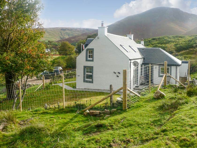 Exterior | SQLArran Cottage, Lochranza