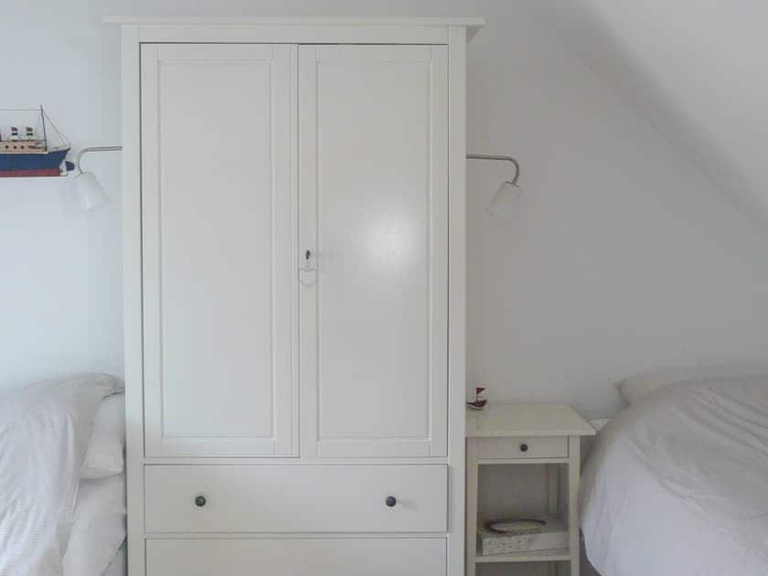 Twin bedroom | SQLArran Cottage, Lochranza