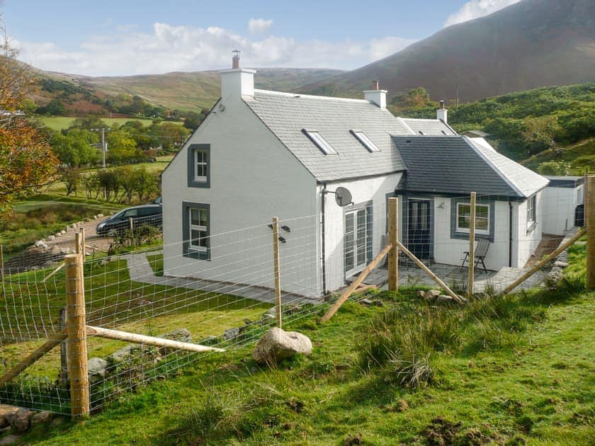 Exterior | SQLArran Cottage, Lochranza