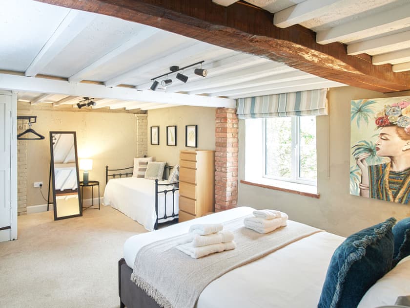 Ground floor family bedroom  | The Manor House - Manor Mews, Tattersett, near Fakenham
