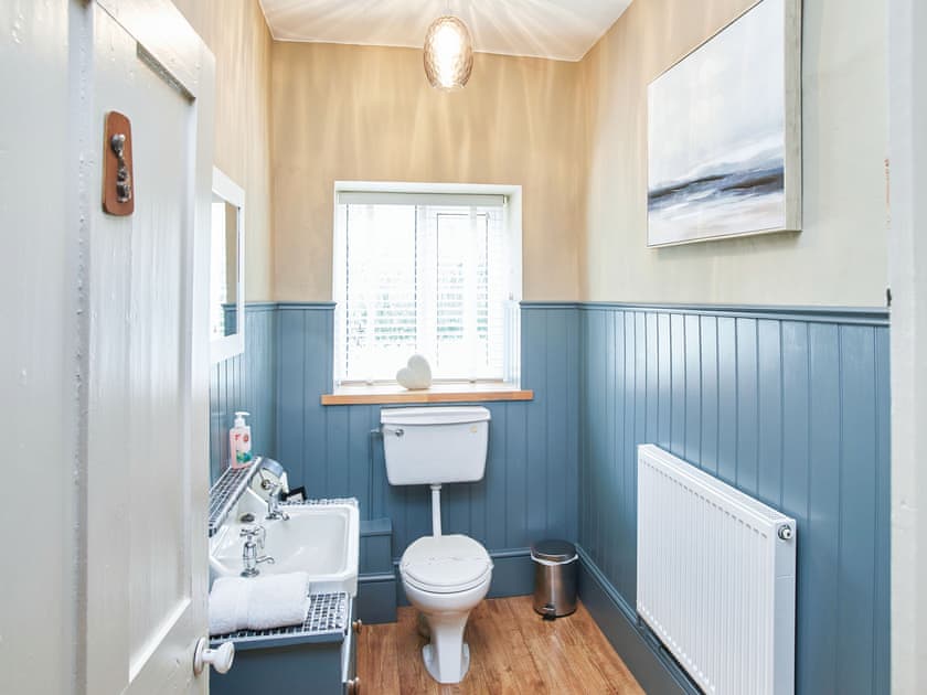 En-suite | The Manor House - Manor Mews, Tattersett, near Fakenham