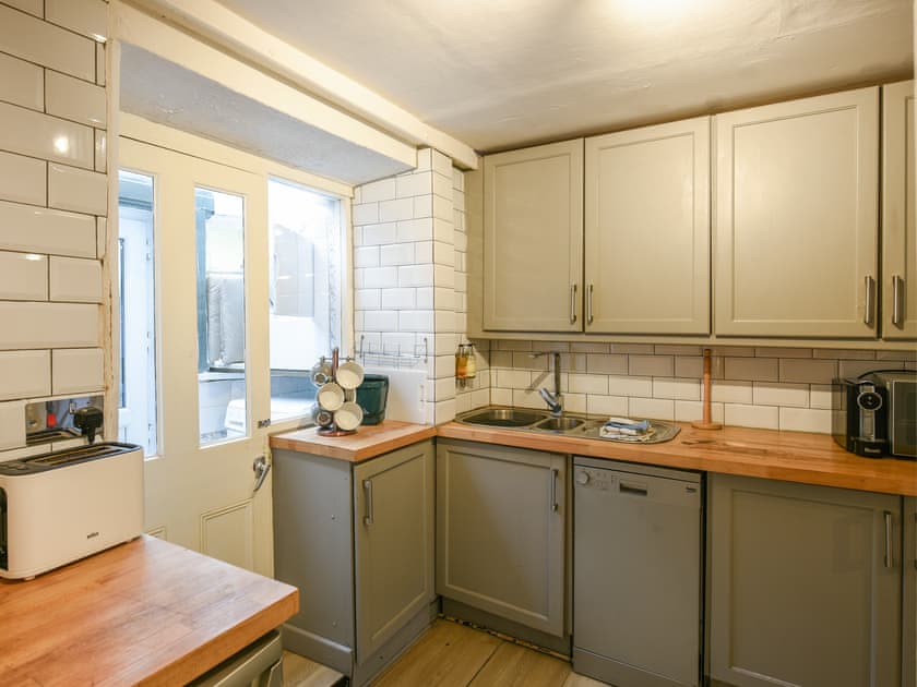 Kitchen | Afon Dulas Valley Cottage, Ceinws