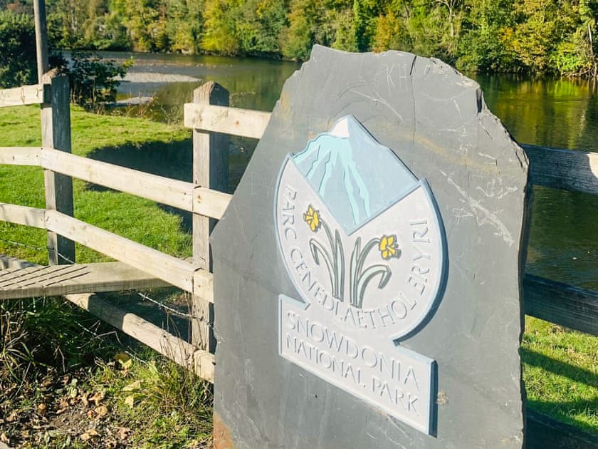 Surrounding area | Afon Dulas Valley Cottage, Ceinws