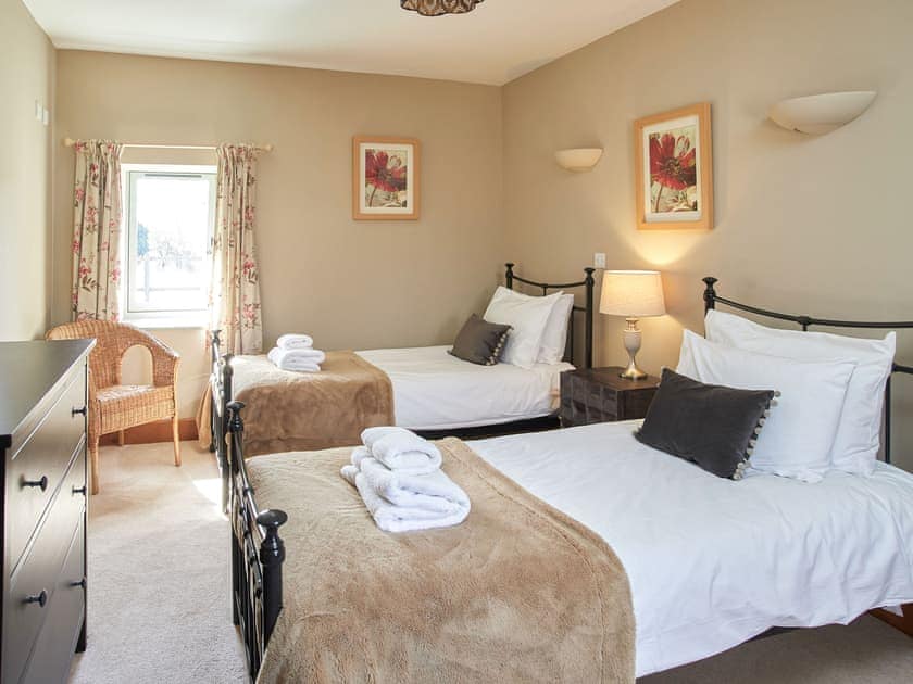 Twin bedroom | The Piggery - Manor Mews, Tattersett, near Fakenham