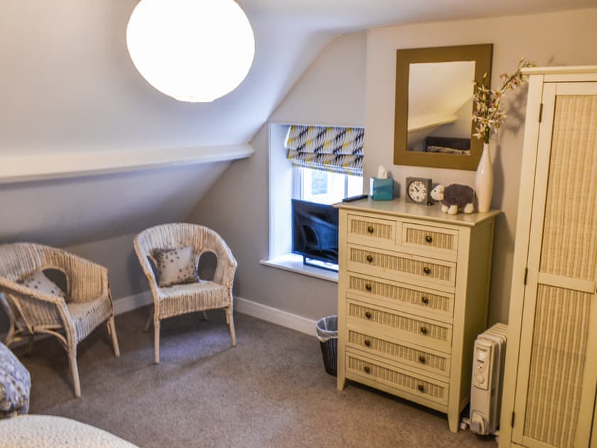 Twin bedroom | Home Cottage, Hovingham, near Helmsley
