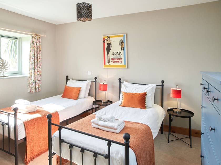 Twin bedroom | The Stables - Manor Mews, Tattersett, near Fakenham
