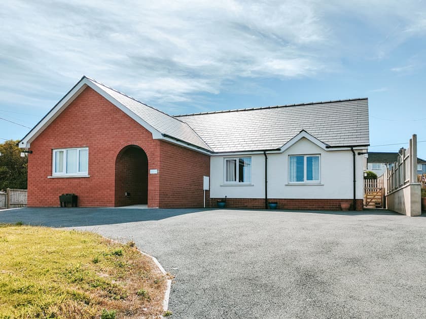 Driveway | Near the Beach, Parcllyn, near Aberporth