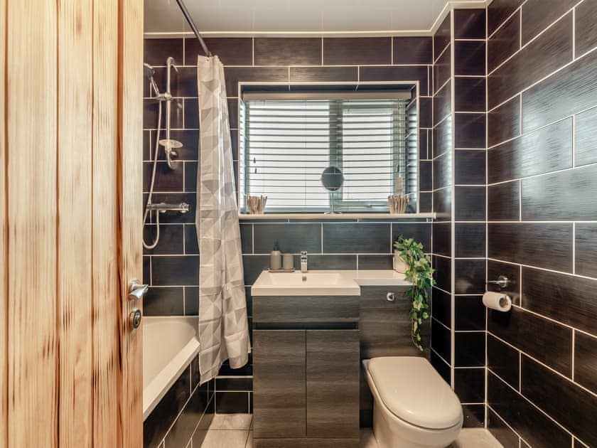 Bathroom | Druridge Hideout, Warkworth