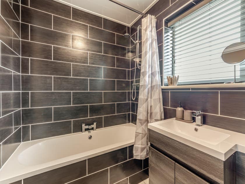 Bathroom | Druridge Hideout, Warkworth
