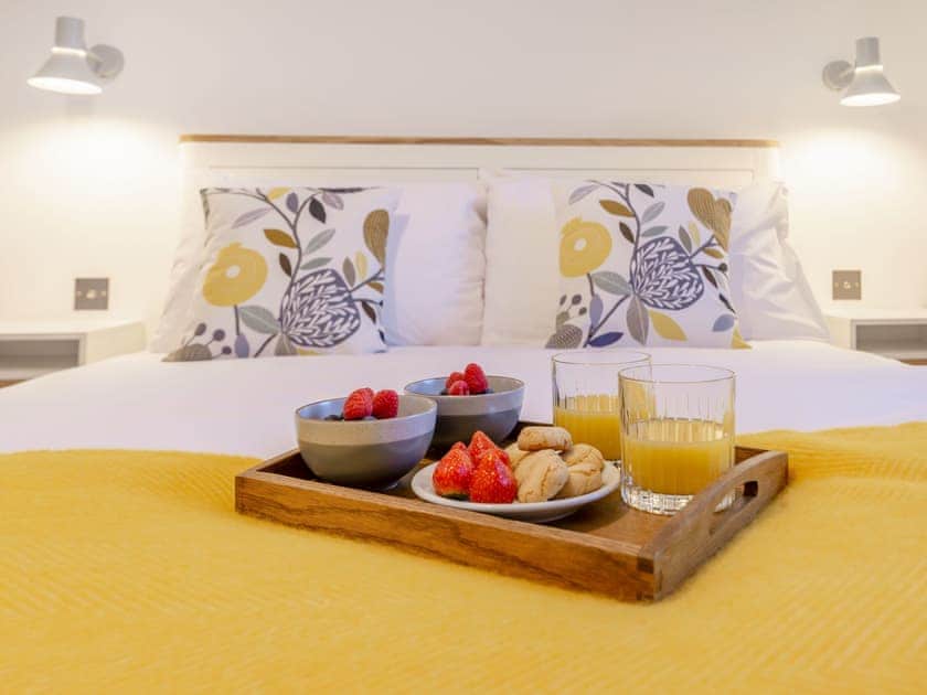 Double bedroom | Copper’s Rest - Bluelight Apartments, Saltburn-by-the-Sea