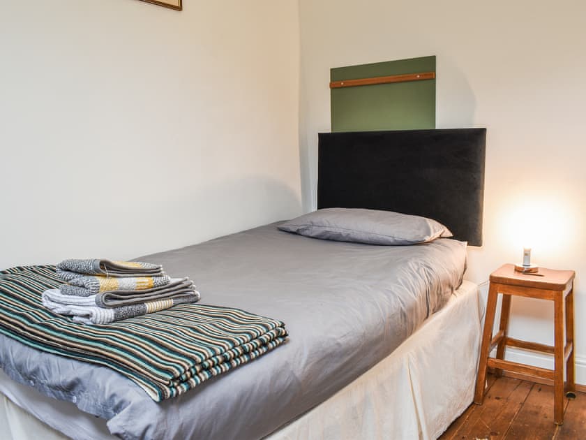 Twin bedroom | Beeton Cottage Todmorden, Todmorden, Near Hebden Bridge