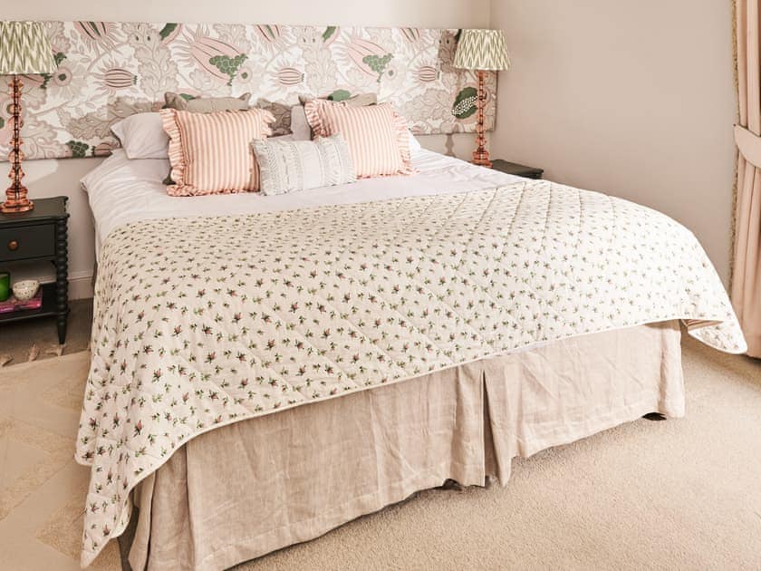 Double bedroom | Lambside House - Carswell Cottages, Holbeton