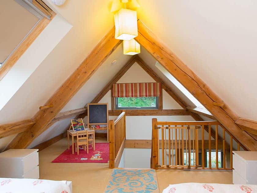 Twin bedroom | The Lodge - Carswell Cottages, Holbeton