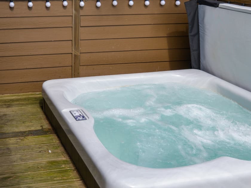 Hot tub | Tawitawoo Lodge - Felmoor Park, Felton, near Morpeth