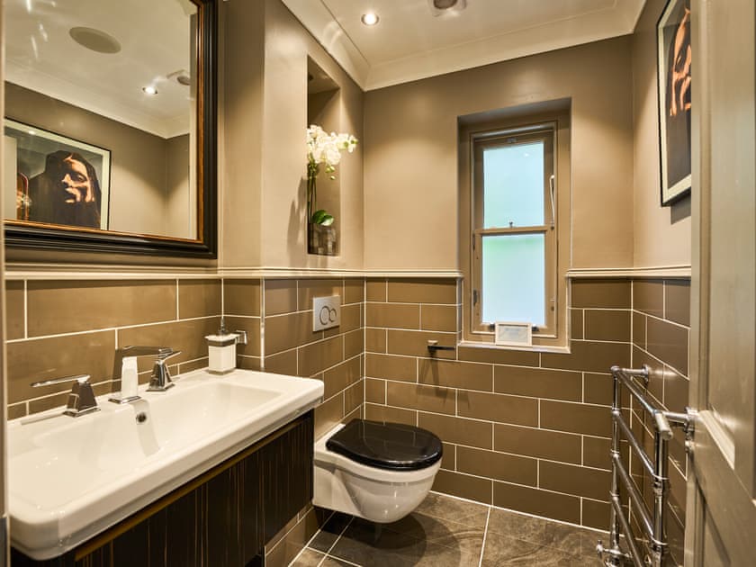 Separate toilet | Hazelbank, St Catherines, near Strachur