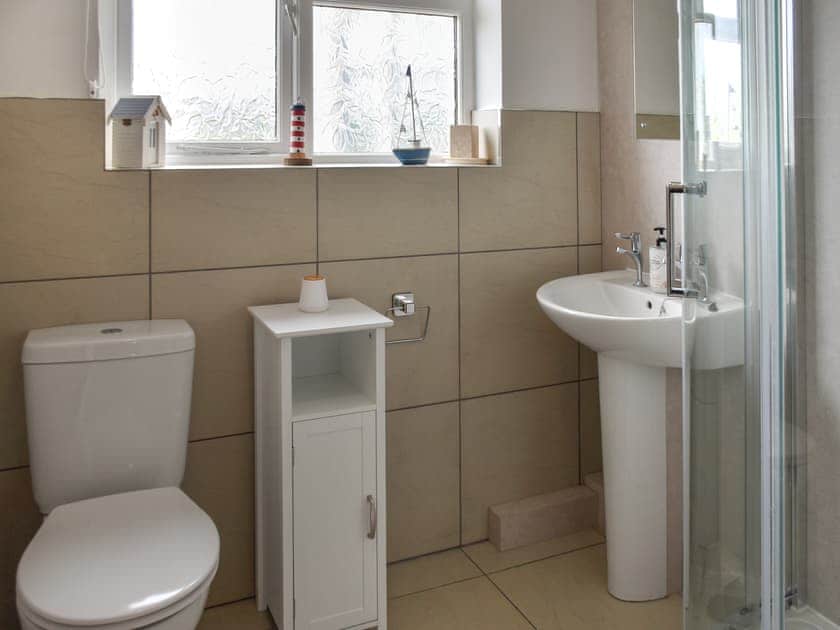 Shower room | Turnstones, Walcott-Happisburgh-Norfolk
