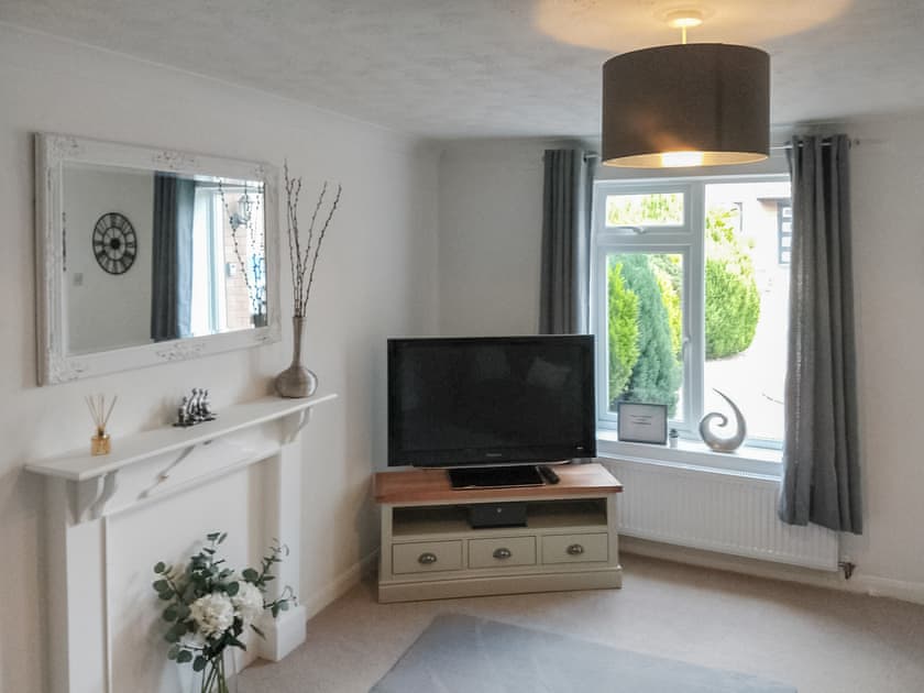 Living room | Redcot Gardens, Stamford