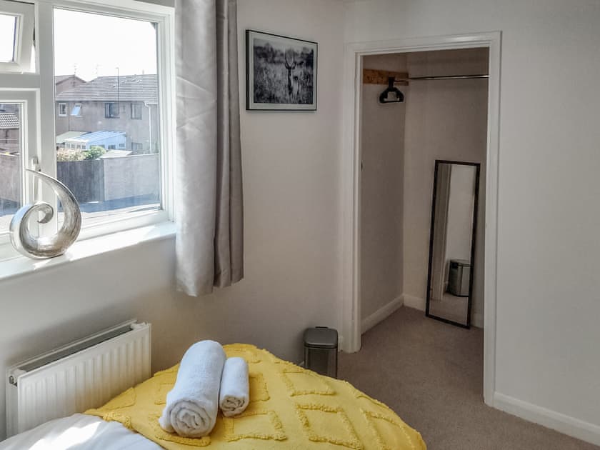 Twin bedroom | Redcot Gardens, Stamford