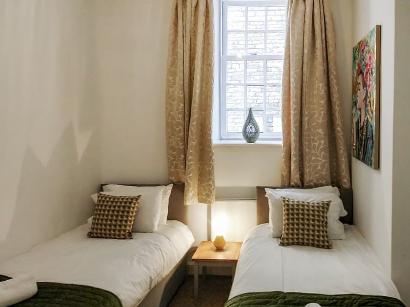 Twin bedroom | All Saints - Harborough Properties LTD, Stamford