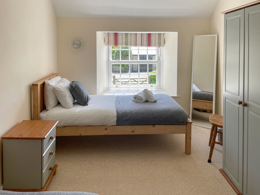 Twin bedroom | Carswell CottagesRose Cottage, Holbeton