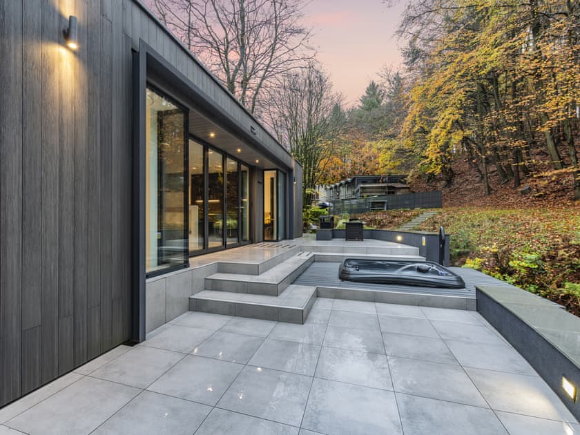 Hot tub | The Pump House Lodge, Elslack