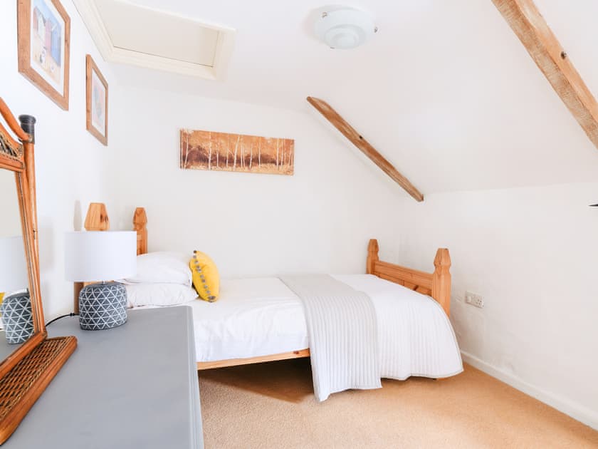 Single bedroom | River Cottage - Chypons Farm, Nancledra, near St Ives