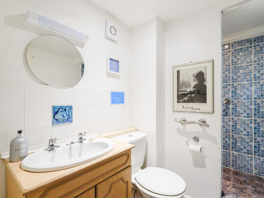 Shower room | River Cottage - Chypons Farm, Nancledra, near St Ives