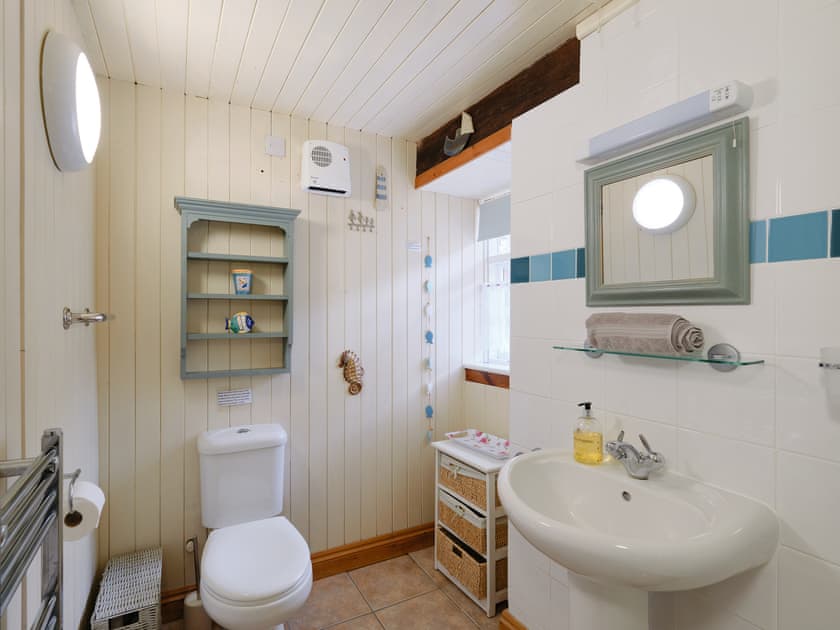 Shower room | The Barn - Chypons Farm, Nancledra, near St Ives