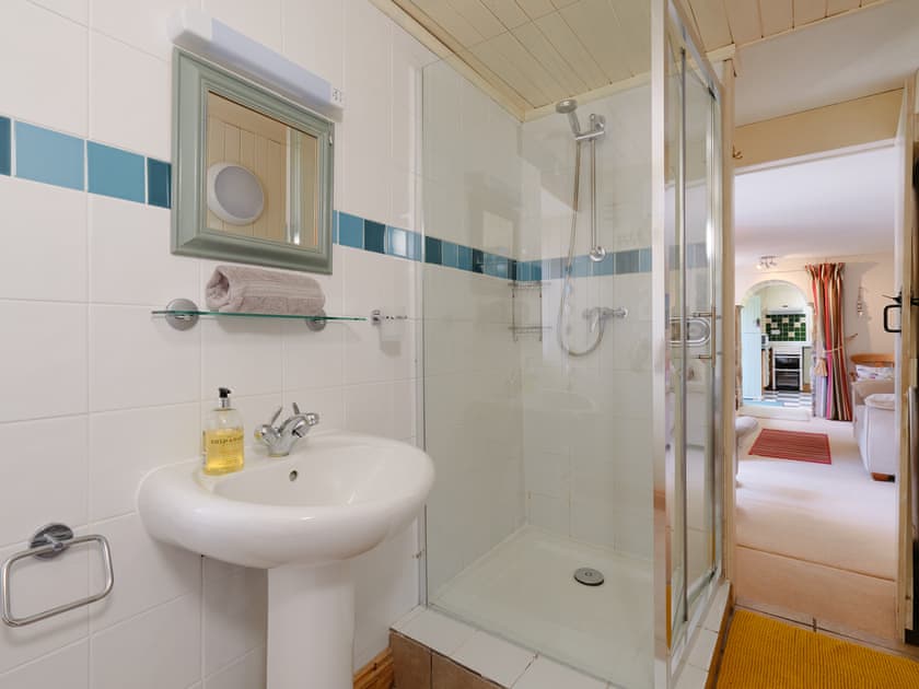 Shower room | The Barn - Chypons Farm, Nancledra, near St Ives