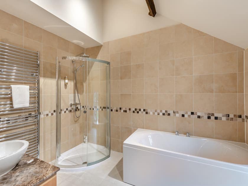 En-suite | The Grange Farmhouse, Sculthorpe