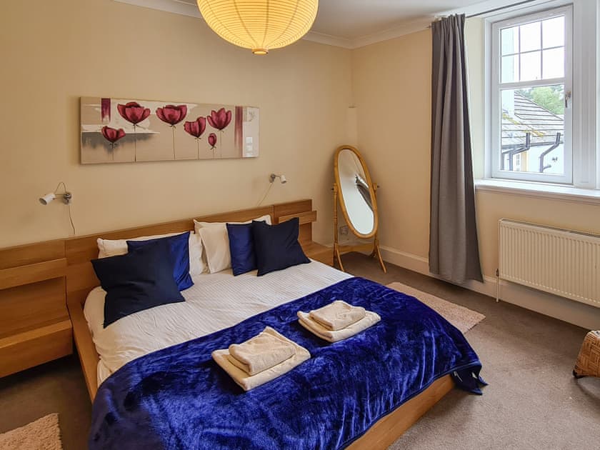 Double bedroom | Lochside House - Lochside Holidays, Stronachlachar