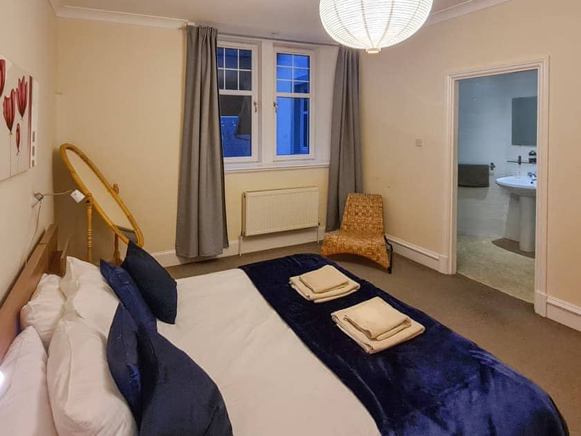 Double bedroom | Lochside House - Lochside Holidays, Stronachlachar