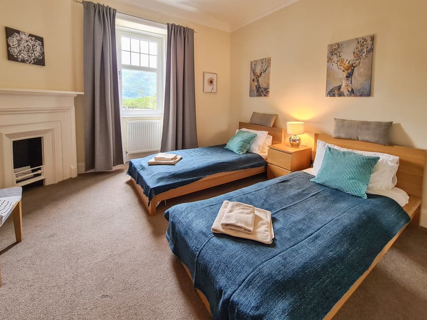 Twin bedroom | Lochside House - Lochside Holidays, Stronachlachar