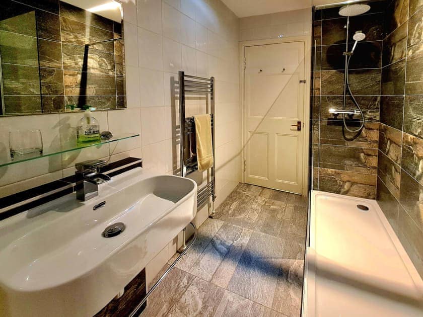 Shower room | Lochside House - Lochside Holidays, Stronachlachar