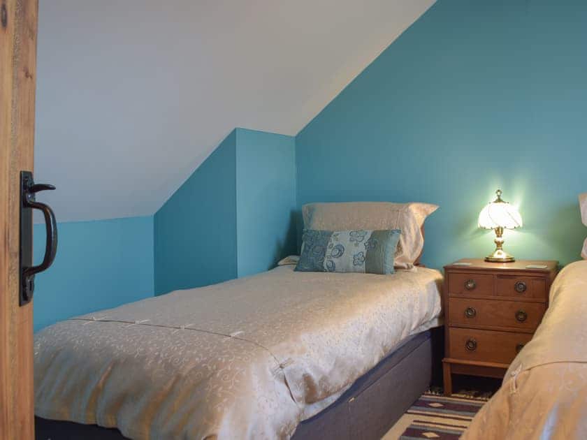 Twin bedroom | Welshouse, Henllan