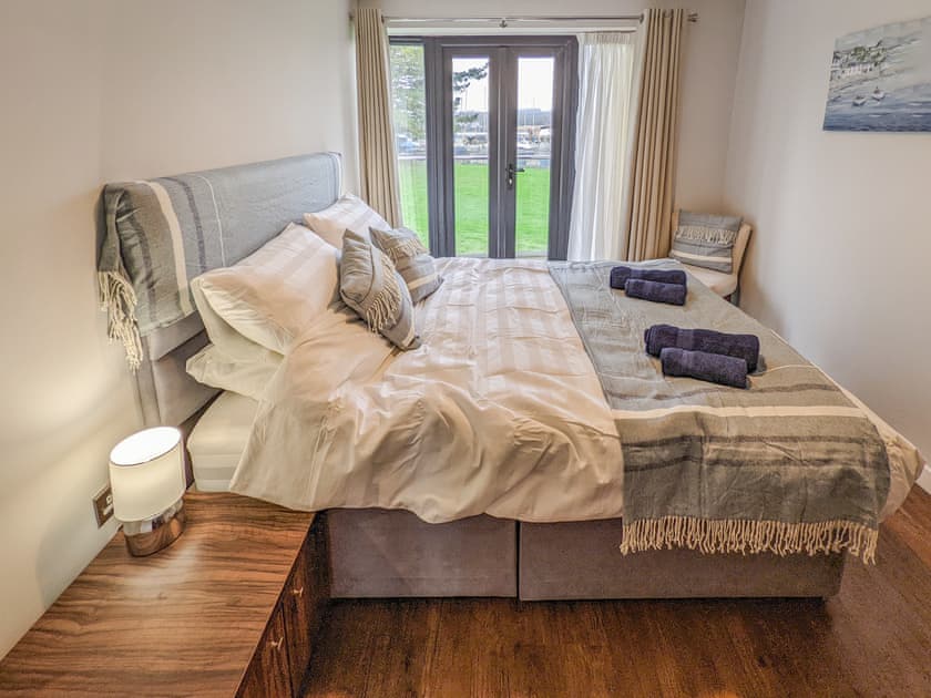 Double bedroom | Folly View, Newport